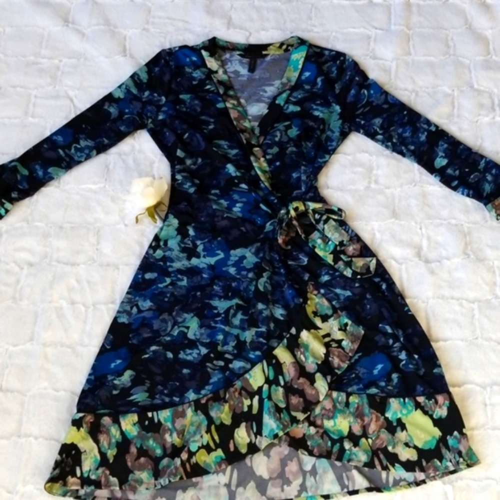 BCBG wrap dress - Picture 2 of 5